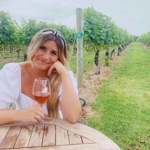 Meet your Posher, Kelly